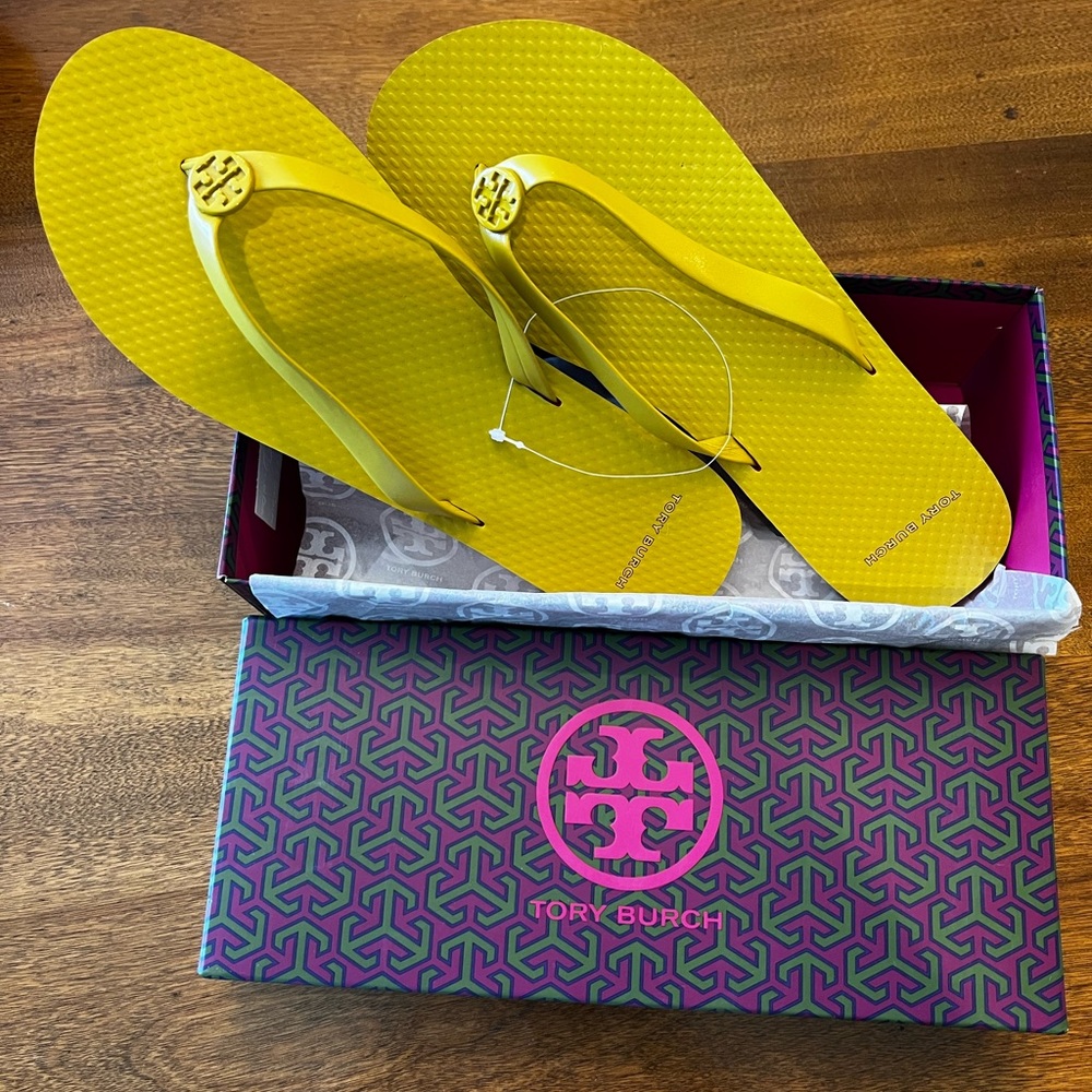 Tory burch flip flops